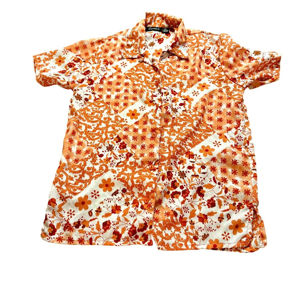 Cassee's Size‎ Small Vintage Floral Quilt Patterned Button Down
